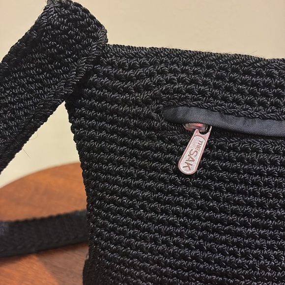 The SAK  shoulder bag  Small  crochet Black   nylon lining  exterior pocket NWOT - Picture 3 of 17